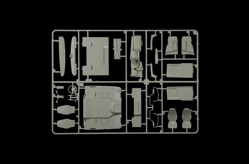 Italeri 1/24 Volvo FH Low Roof Truck Plastic Model Kit