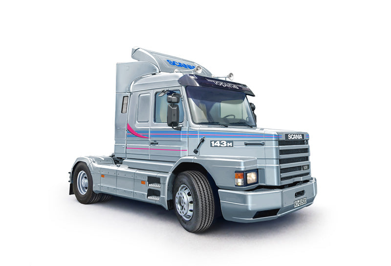Italeri 1/24 SCANIA T 143M 500 Topline Truck Plastic Model Kit Italeri