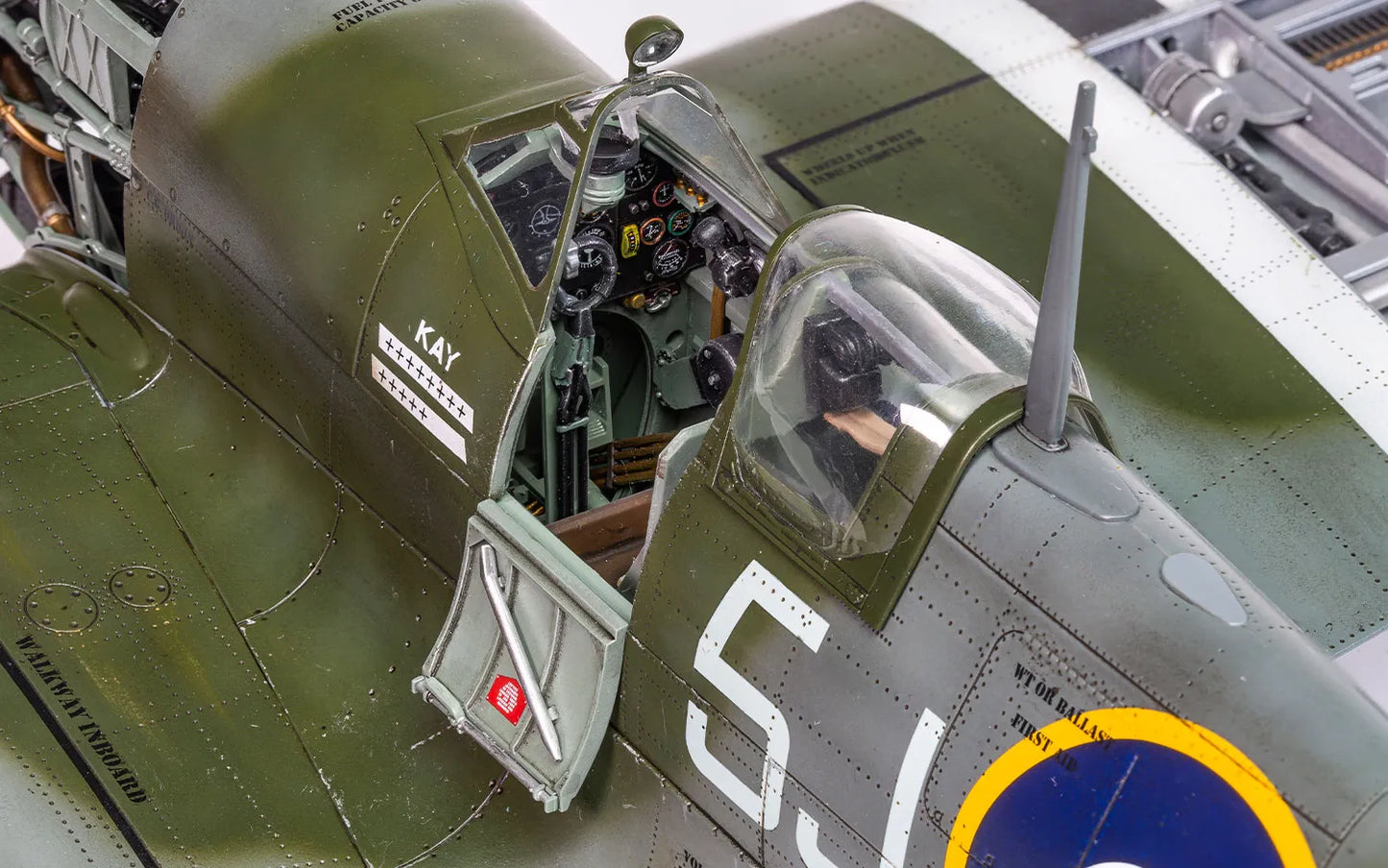 Airfix 1/24 Supermarine Spitfire Mk.IXc
