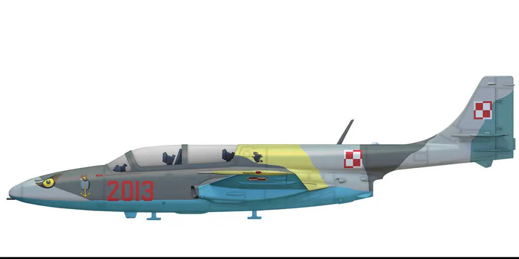 Arma Hobby 1:72 TS-11 Iskra bis DF Expert Set Plastic Model Kit Arma Hobby