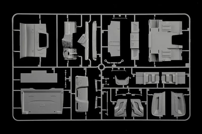 Italeri 1/24 Iveco S-Way Plastic Model Kit