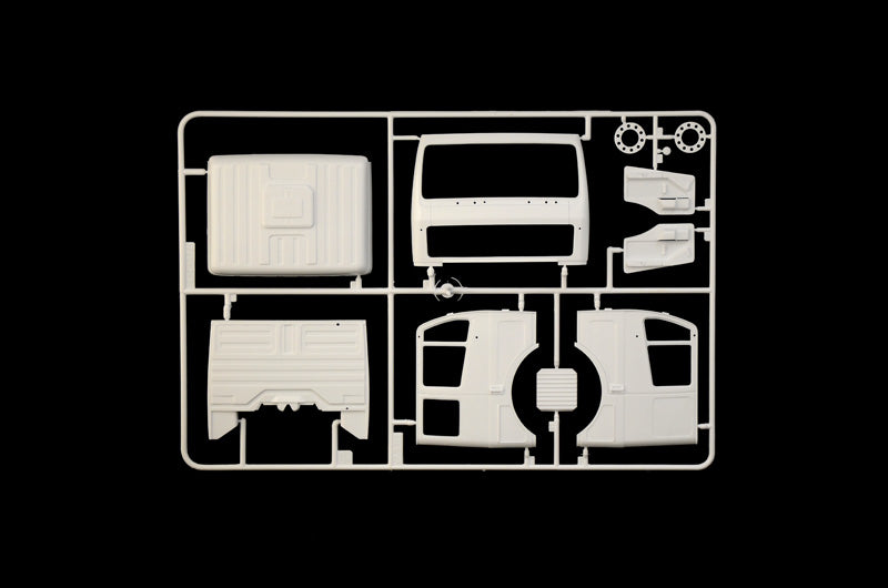 Italeri 1/24 Mercedes Benz SK 1844 LS V8 Truck Plastic Model Kit Italeri