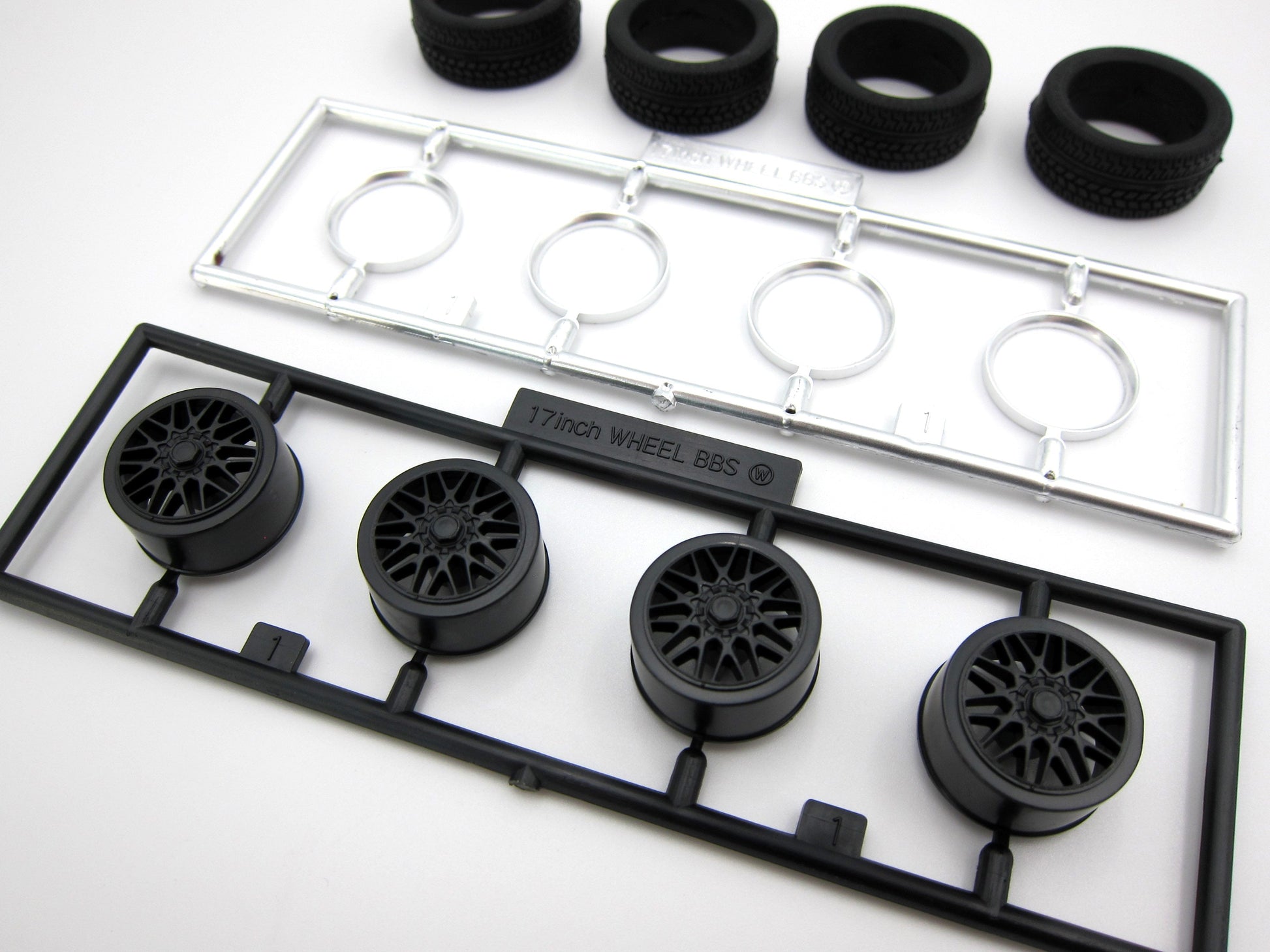 Fujimi 1/24 Nissan Skyline GT-R (R32) Rena [WM-3] Plastic Model Kit Fujimi