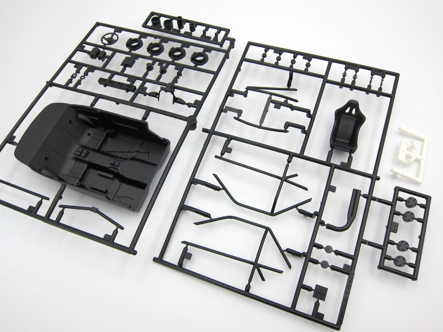 Fujimi 1/24 Nissan Skyline GT-R (R32) Rena [WM-3] Plastic Model Kit Fujimi