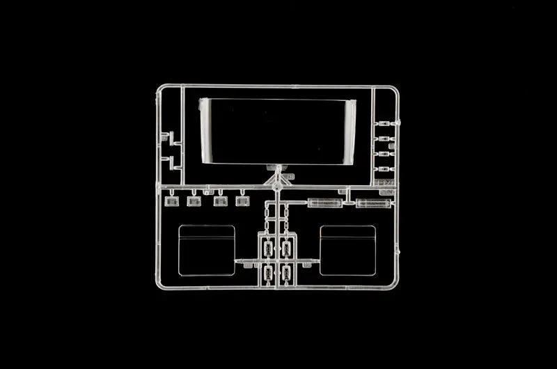 Italeri 1/24 Renault AE500 Magnum Plastic Model Kit