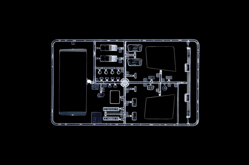 Italeri 1/24 SCANIA R400 STREAMLINE Flat Roof Truck Plastic Model Kit