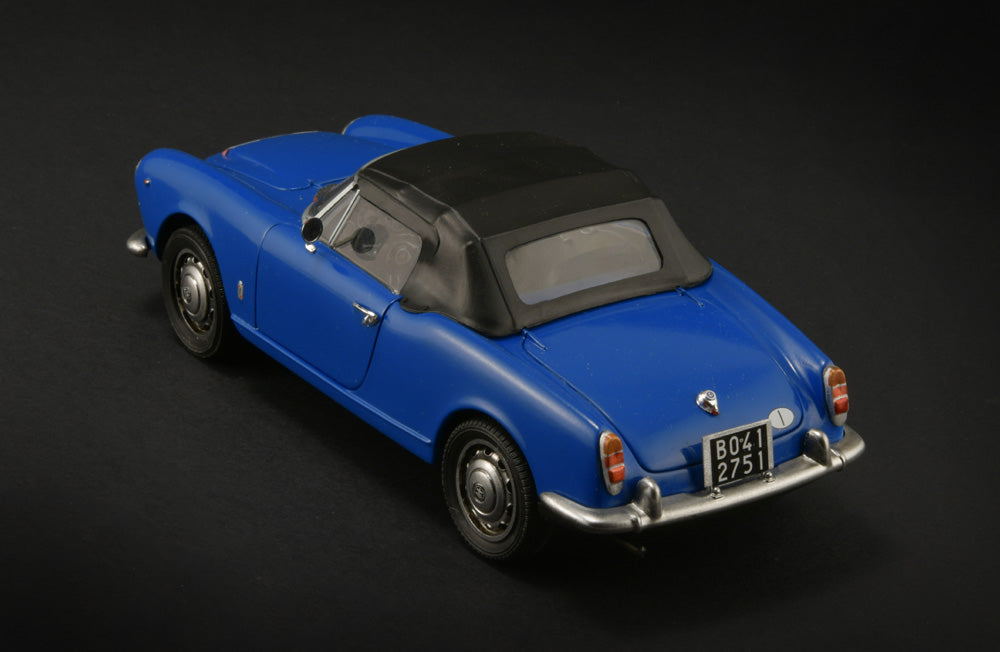 Italeri 1:24 Alfa Romeo Giulia 1600 Spider Plastic Model Kit Italeri