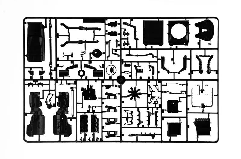Italeri 1/24 Scania 770S 4x2 Normal Roof "Grey Cab" Plastic Model Kit