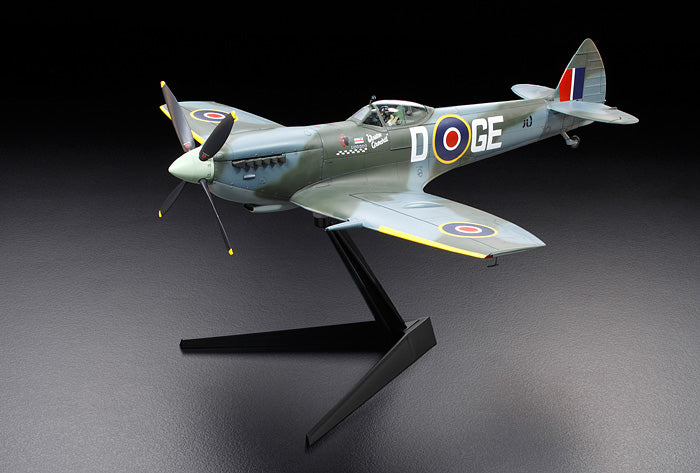 Tamiya 1:32 Supermarine Spitfire Mk.XVIe Tamiya