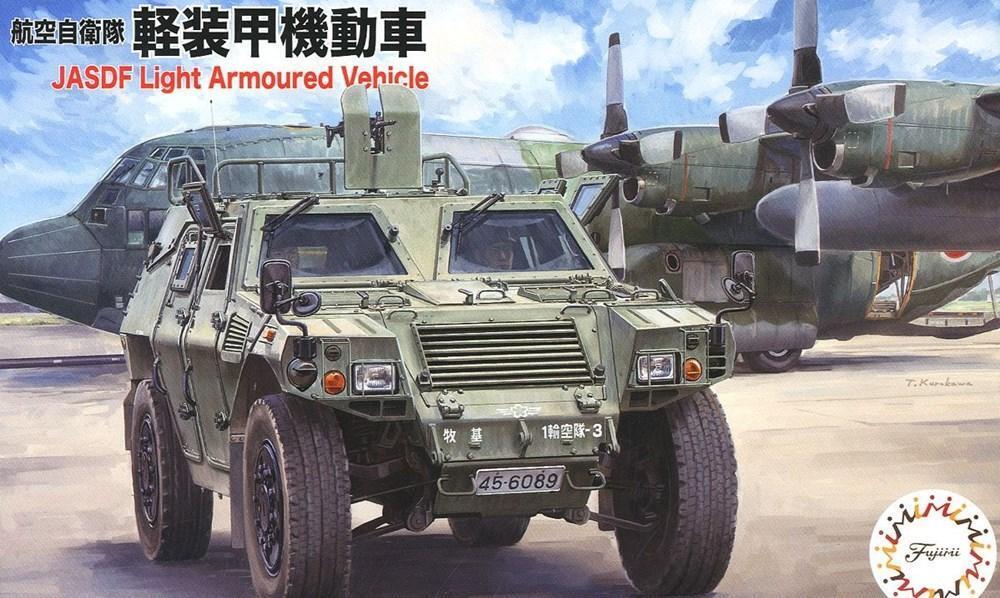 Fujimi 1/72 JASDF Komatsu Light Armored Vehicle (Mi-14) Plastic Model Kit