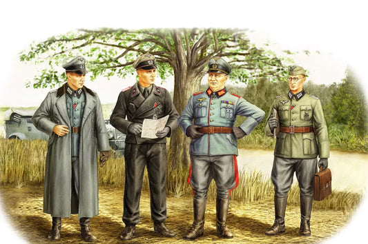 HobbyBoss 1/35 German Officer Plastic Model Kit HobbyBoss