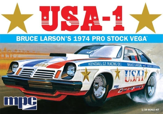 MPC 1/25 Bruce Larson USA/1 Pro Stock Vega Plastic Model Kit