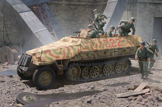 Trumpeter 1/16 Sd.Kfz 251D Plastic Model Kit Trumpeter