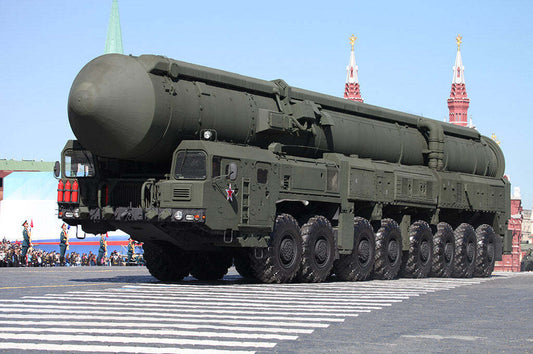 Trumpeter 1/35 15U175 TEL of RS-12M1 Topol-M ICBM complex Plastic Model Kit