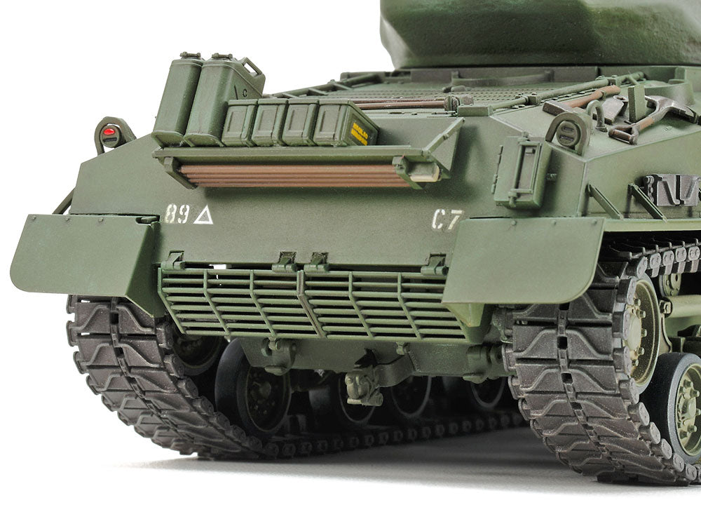 Tamiya 1:35 U.S. Medium Tank M4A3E8 Sherman "Easy Eight" Korean War Tamiya