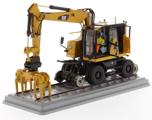 Diecast Masters 1:50 Highline Series CAT M323F Railroad Wheel Hydraulic Excavator