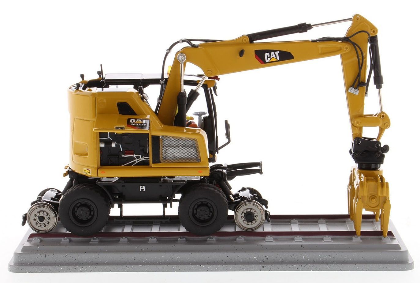Diecast Masters 1:50 Highline Series CAT M323F Railroad Wheel Hydraulic Excavator