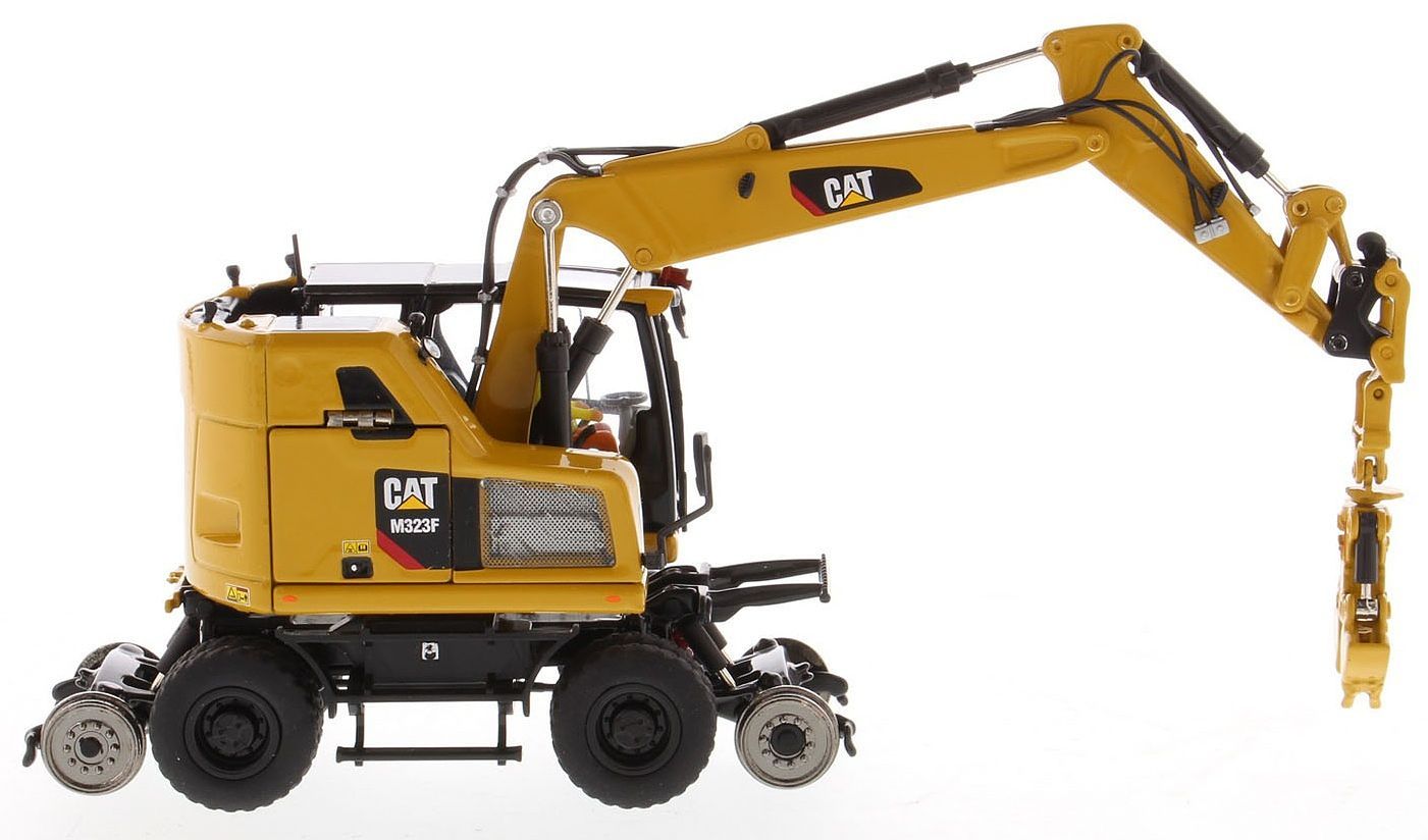 Diecast Masters 1:50 Highline Series CAT M323F Railroad Wheel Hydraulic Excavator