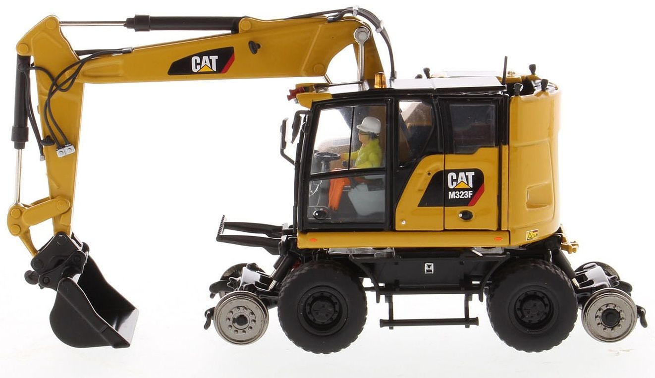 Diecast Masters 1:50 Highline Series CAT M323F Railroad Wheel Hydraulic Excavator