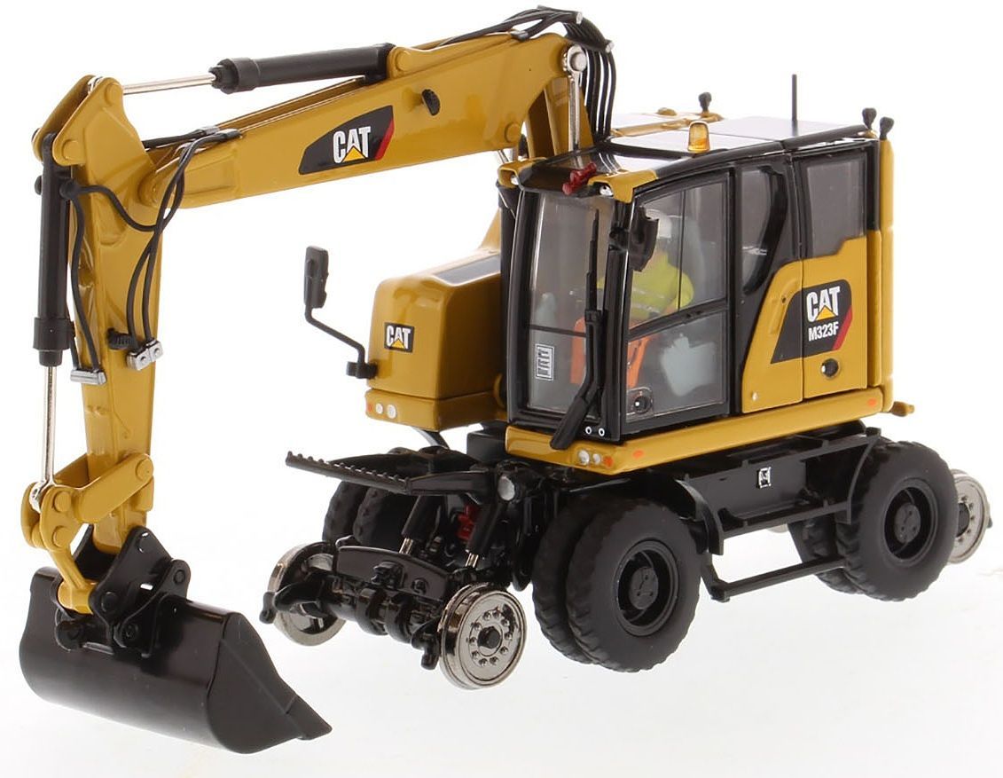 Diecast Masters 1:50 Highline Series CAT M323F Railroad Wheel Hydraulic Excavator