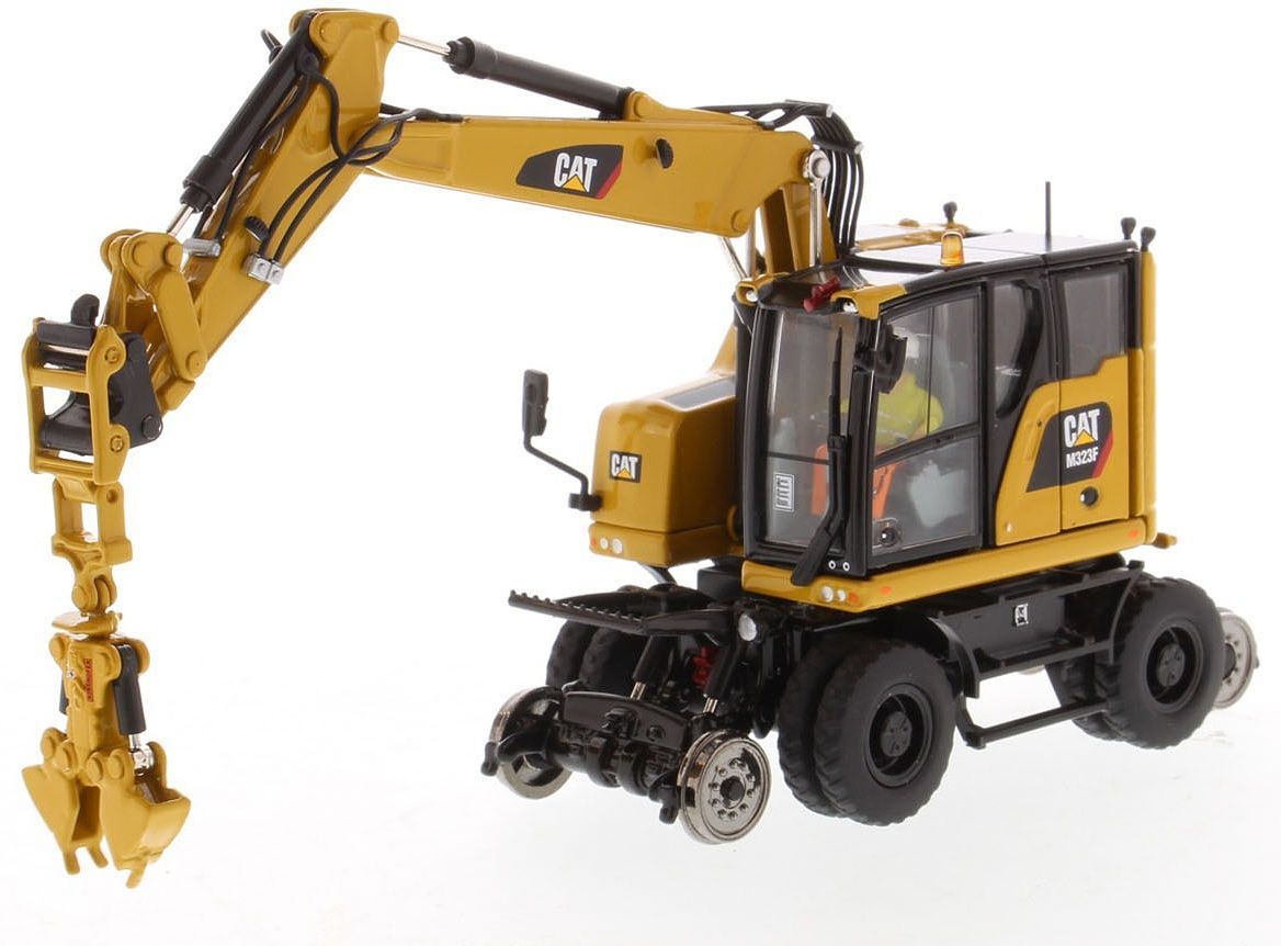 Diecast Masters 1:50 Highline Series CAT M323F Railroad Wheel Hydraulic Excavator