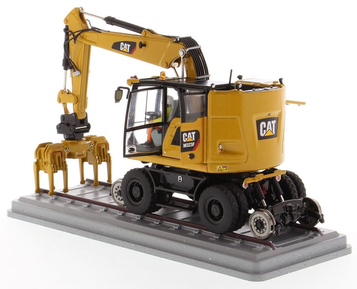 Diecast Masters 1:50 Highline Series CAT M323F Railroad Wheel Hydraulic Excavator