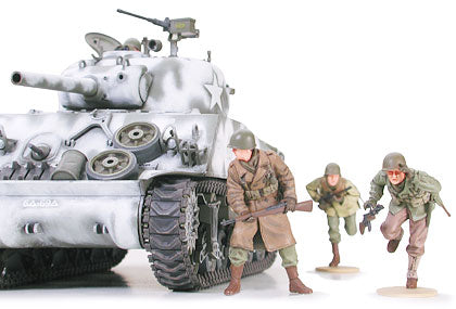 Tamiya 1:35  M4A3 Sherman 105mm Howitzer (Assult Support)